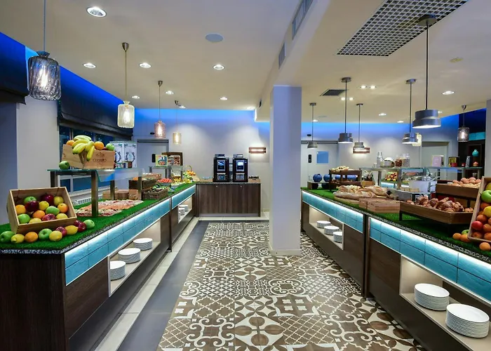 Отель Nyx By Leonardo