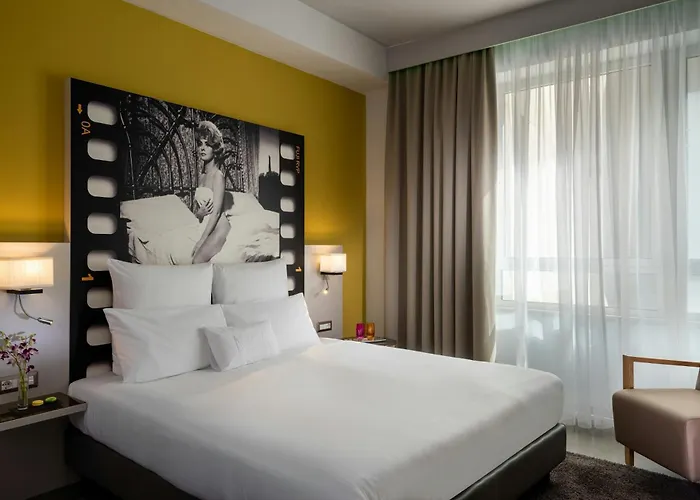 Otel Nyx By Leonardo 4*