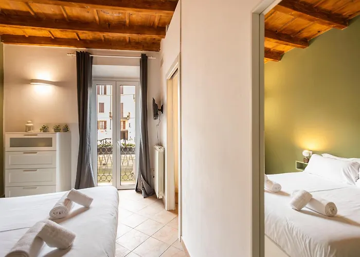 - Alzaia Naviglio Grande Appartement *