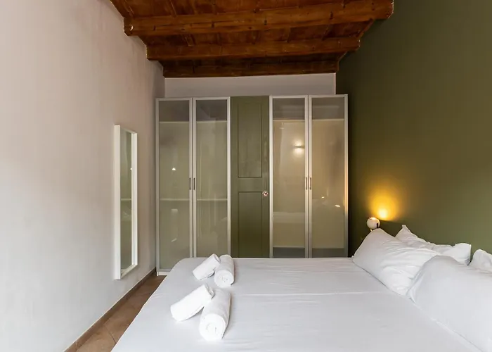 - Alzaia Naviglio Grande Appartement Milaan