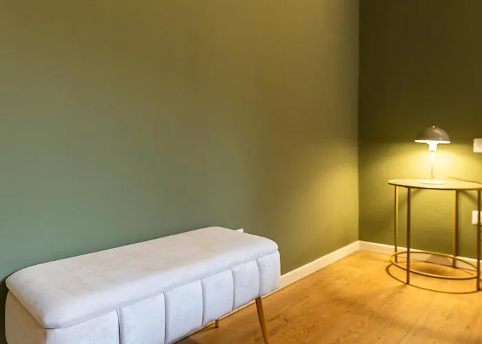 - Alzaia Naviglio Grande Appartement