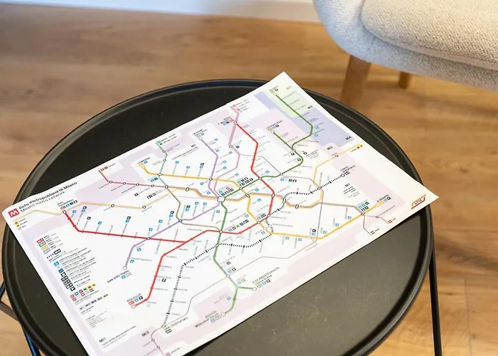 - Alzaia Naviglio Grande * Milaan