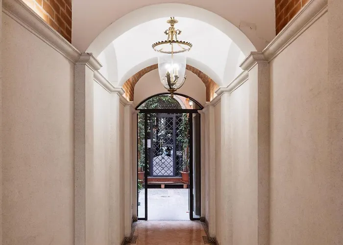 アパート Classbnb - Luxury In Milan's Fashion District - 5 Min From Galleria Vittorio Emanuele Ii ミラノ