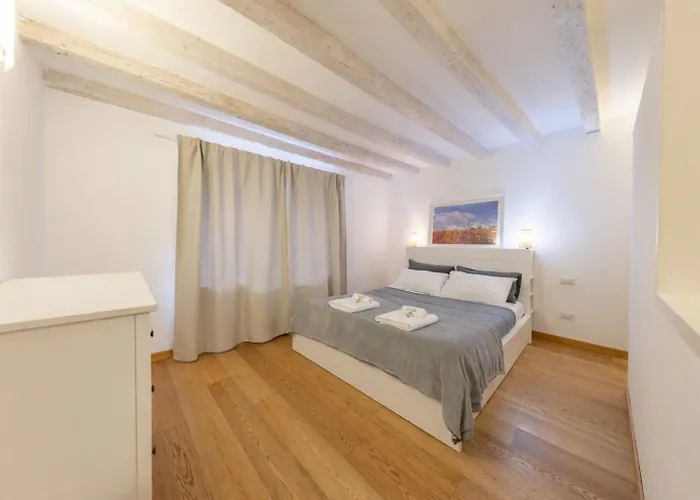 Brera-moscova Duomo 15 Minuti A Piedi *