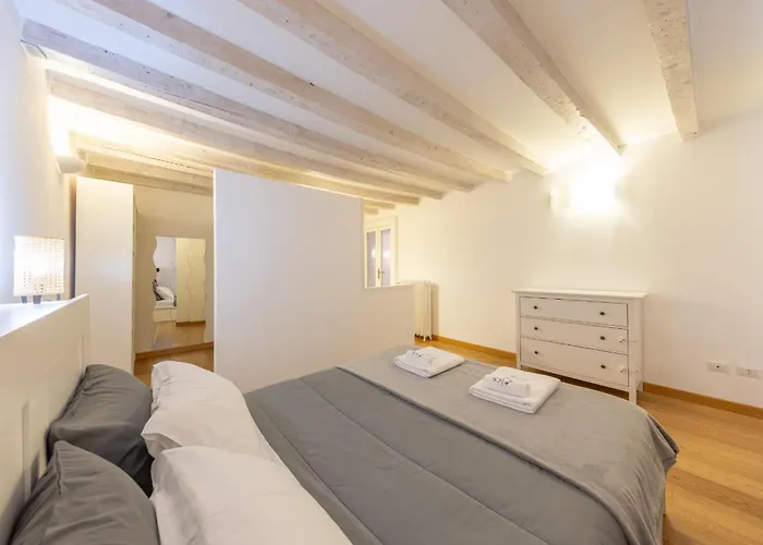 Brera-moscova Duomo 15 Minuti A Piedi Apartmán *