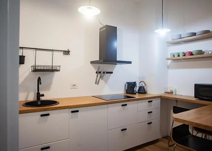 Spacious Design 4* ميلان