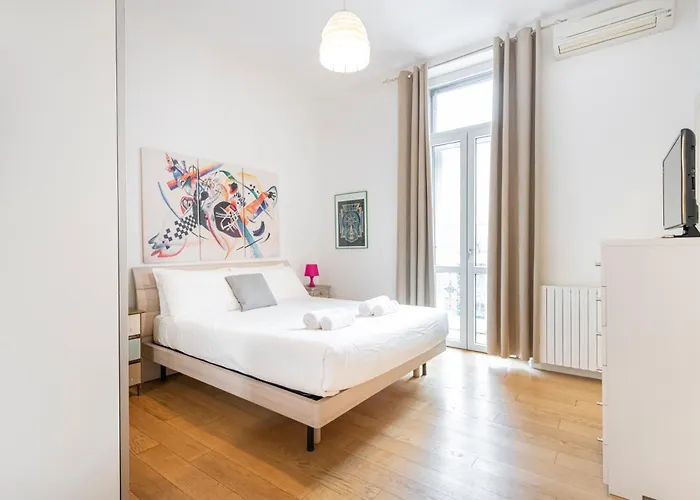 Easylife - - Lazzaro Papi 3 - Porta Romana