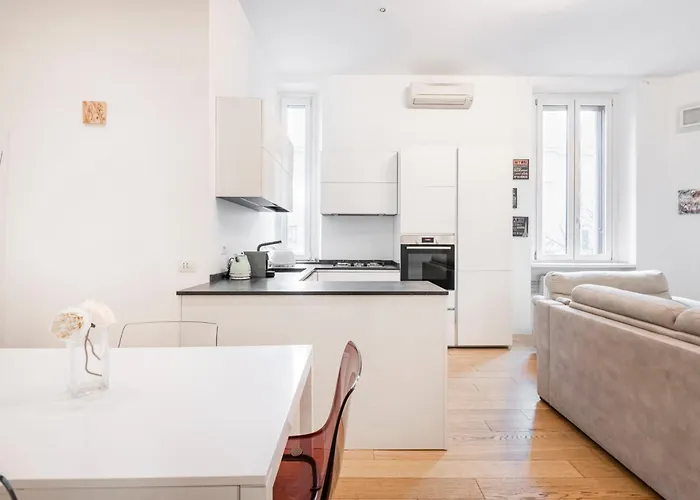 Easylife - - Lazzaro Papi 3 - Porta Romana *