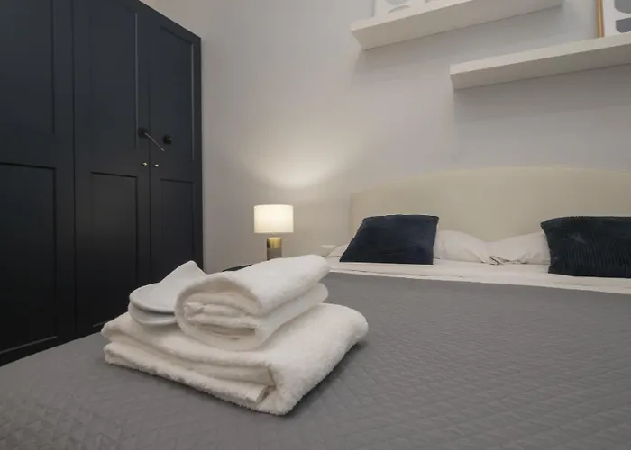 شقة & Modern Porta Vittoria-duomo By Rentopolis