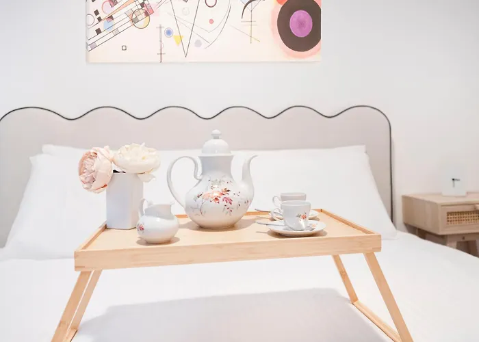 Easylife - - Lazzaro Papi 3 - Porta Romana * Milán