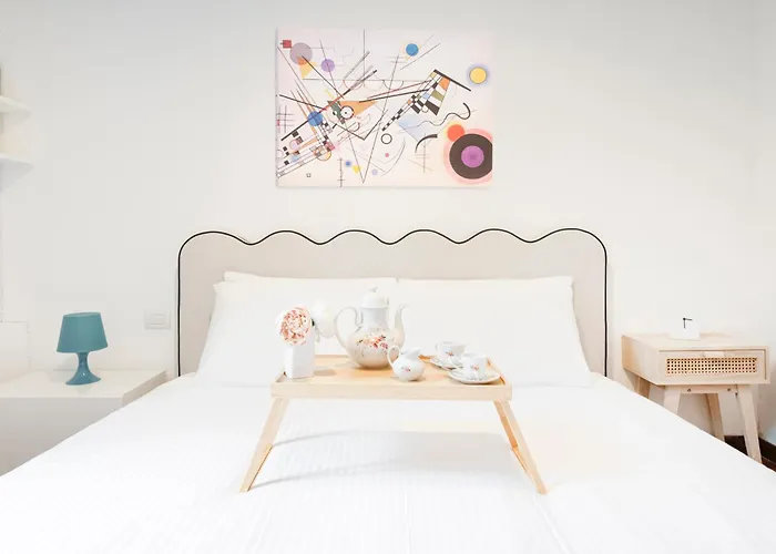 Easylife - - Lazzaro Papi 3 - Porta Romana * Milán