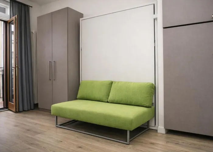 Navigli Nest Renovated With Balcony On The Naviglio Milán