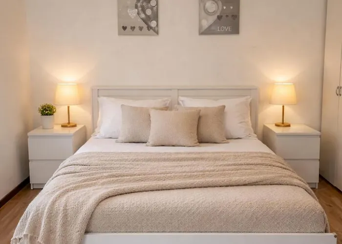 Duomo-loreto Apartment *