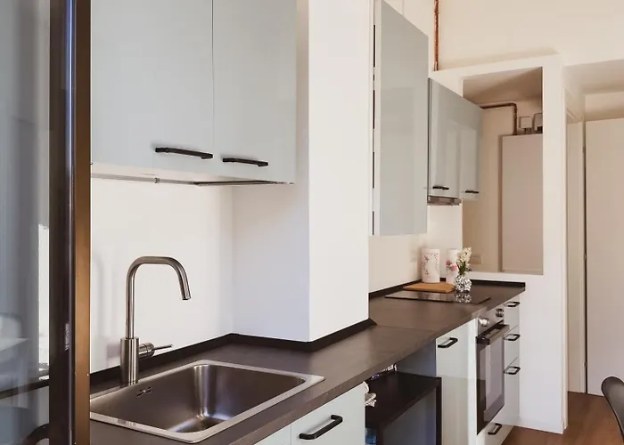 Luminoso Trilocale Vicino Stazione E M3 Rogoredo Ideale Per Lavoro Apartment