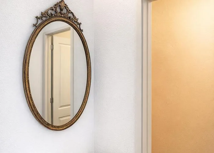 Dhomes And - Galleria Gold, Balcony *