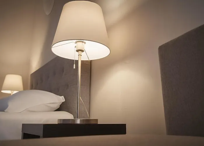 Casa - And - Duomo's Whisper, Balcony Apartman