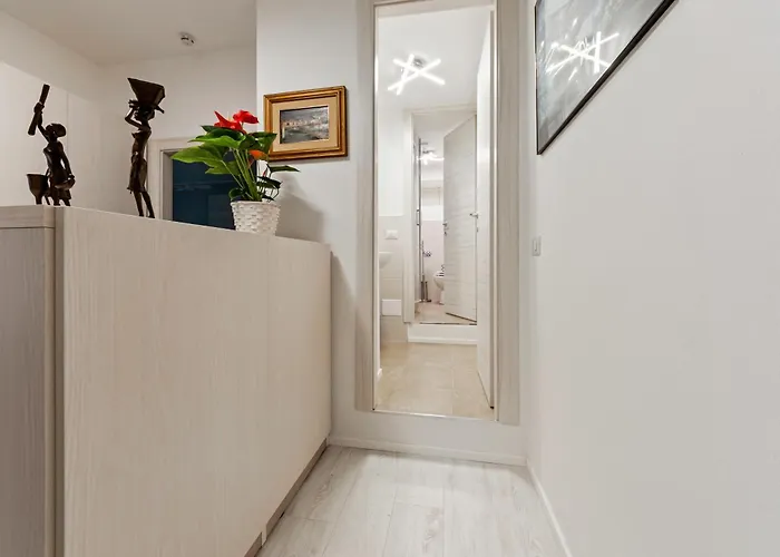 Bwr - Near Mico, Alberti