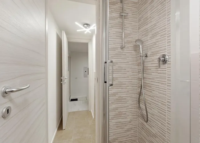 Bwr - Near Mico, Alberti Apartment