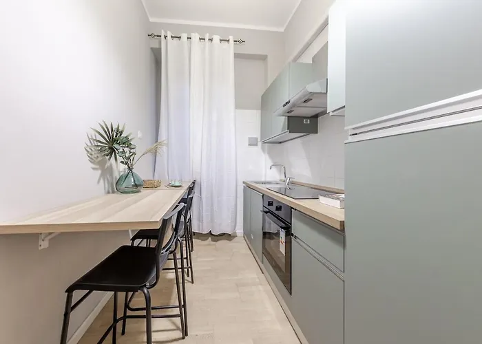 Elegance Apartment *