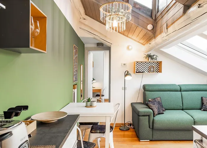 Station 5 Min The Skyshouse