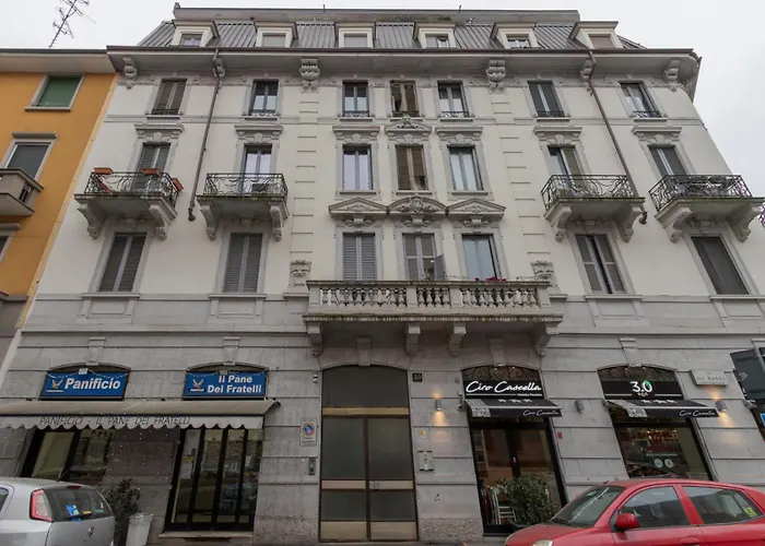 I-host - Ugo Bassi Apartmán