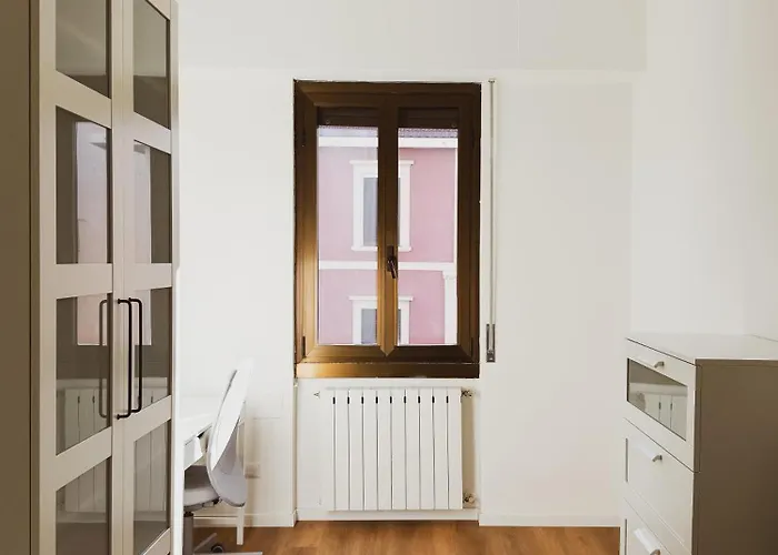 Luminoso Trilocale Vicino Stazione E M3 Rogoredo Ideale Per Lavoro Apartment