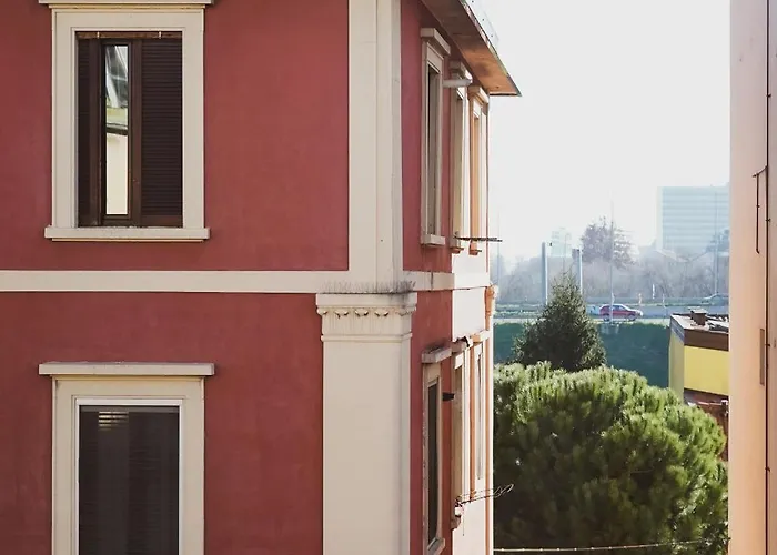 Luminoso Trilocale Vicino Stazione E M3 Rogoredo Ideale Per Lavoro Milan