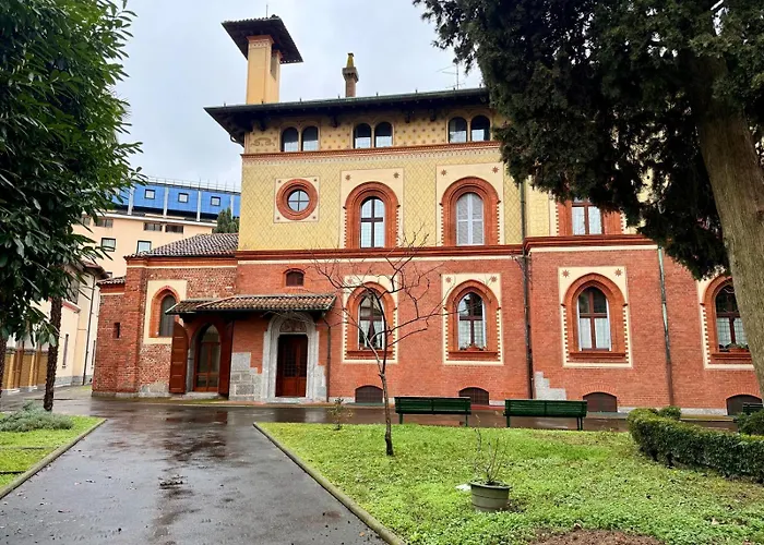 Casa Estia - Mico, Fiera Milano, Citylife, San Siro, Metro 2 Min - Refined Historic Apartmán *