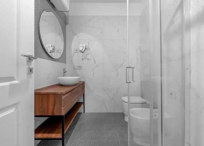 Hotel Vittoriana Foresteria Lombarda *