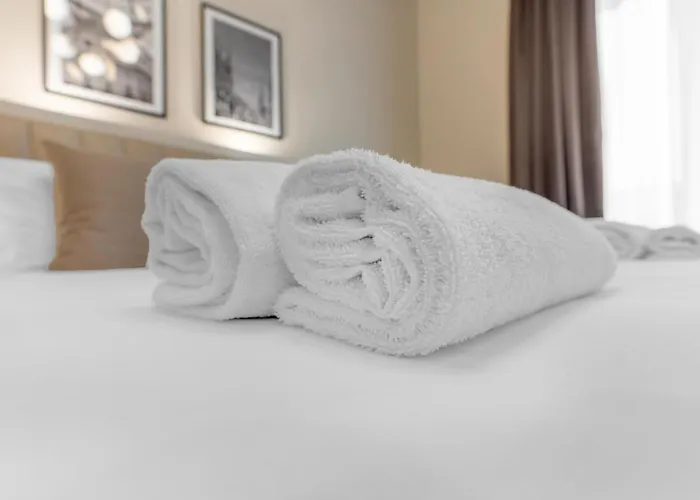 Hotel Vittoriana Foresteria Lombarda *