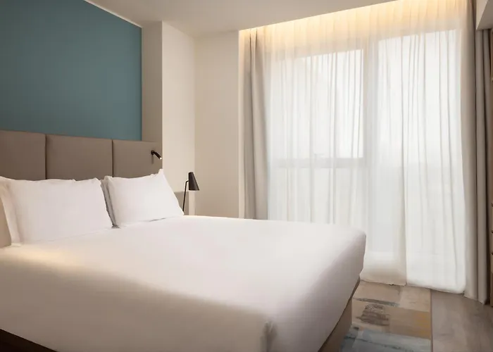 By Marriott Linate 酒店