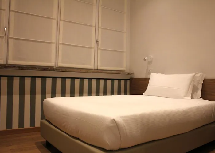 Homa Certosa District 2*