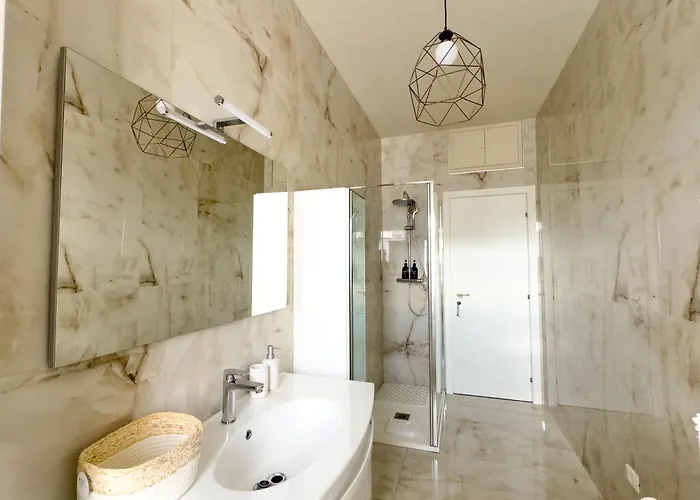 Solari Design District- 4 Mega Siute