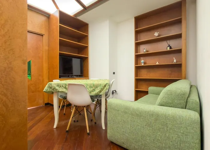 فندق مبيت وإفطار Navigli 4*