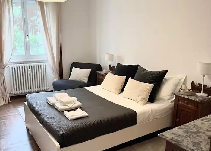 Solari Design District- 4 Mega Siute