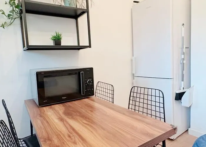 Exclusive & Cosy 3-bedroom By San Siro Stadium & Metro Vendégház