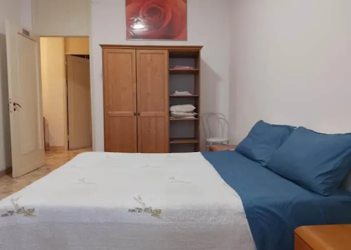 Homestay szállás Stanza Matrimoniale Comoda, A 5 Minuti A Piedi Dalla Metro, Perfetta Per Muoversi A *