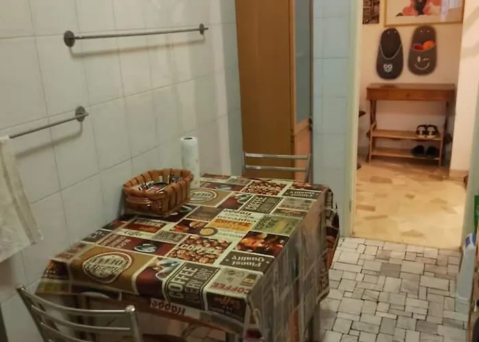 Stanza Matrimoniale Comoda, A 5 Minuti A Piedi Dalla Metro, Perfetta Per Muoversi A * Milánó