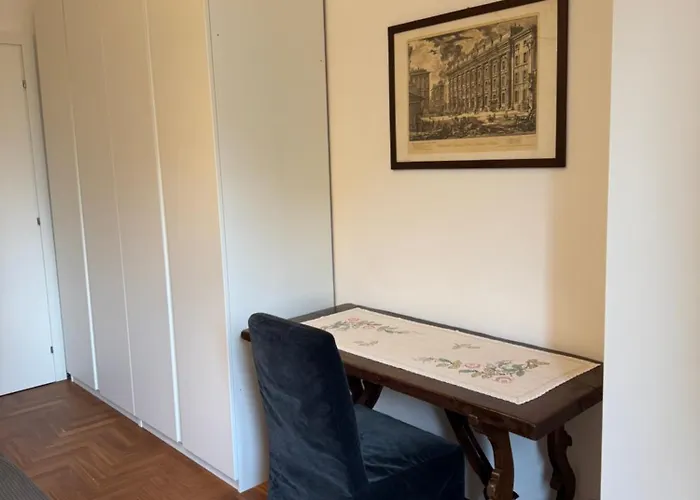 Solari Design District- 4 Mega Siute Nyaraló