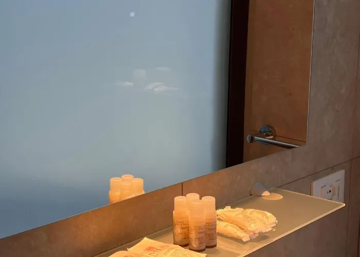 Nyaraló Orange Moon Vibrant Modern Luxury Loft