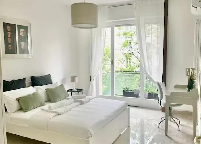 Tatil Evi Solari Design District- 4 Mega Siute Milano