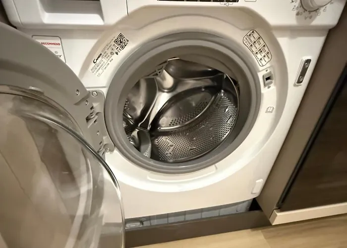 בית נופש Newly Renovated 2Br Near Bocconi & Metro