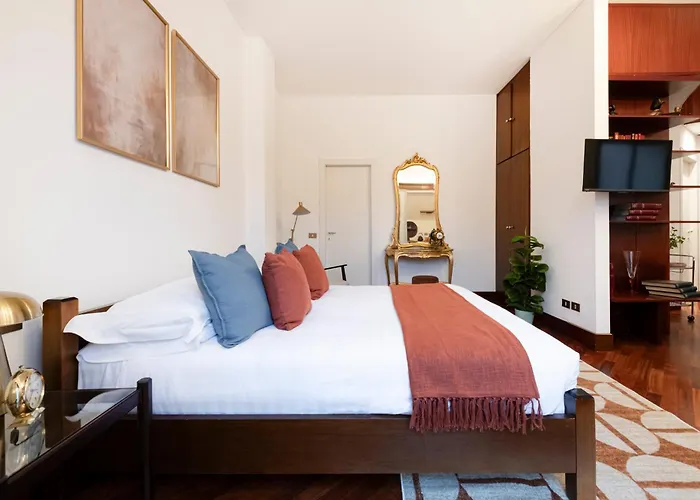 Πανσιόν Easylife - In Via Della Spiga 4*