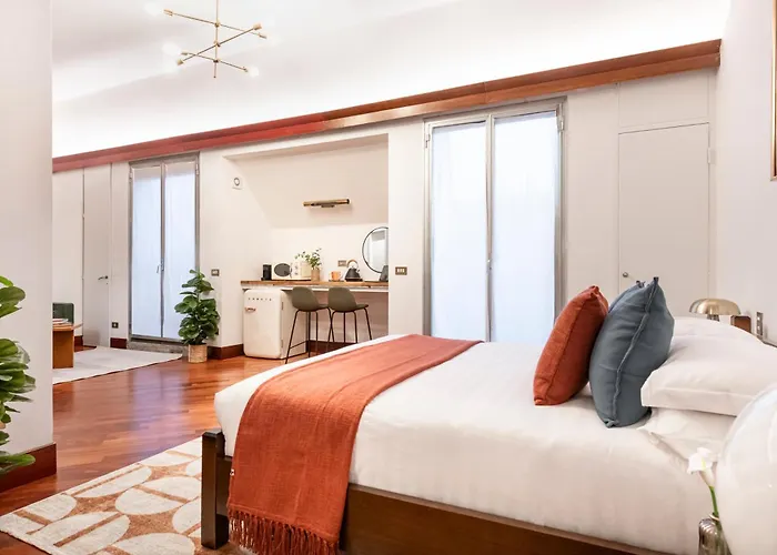 Easylife - In Via Della Spiga 3*