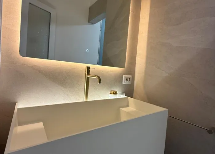 Newly Renovated 2br Near Bocconi & Metro *