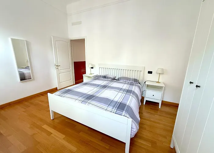 Rainbow District Mood Milan