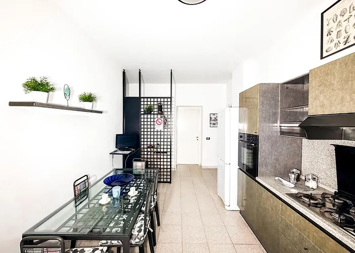 Three-room 2 Bedrooms With Balcony 2 Min From Mediolan