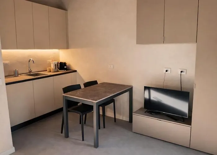 Cozy Oasis On The Navigli Milaan