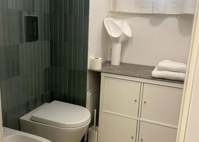 C L I N K E R H O U S E *