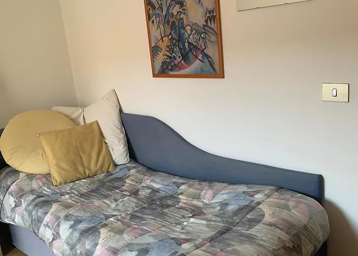 With Private Bathroom In The Center Of Lägenhet *